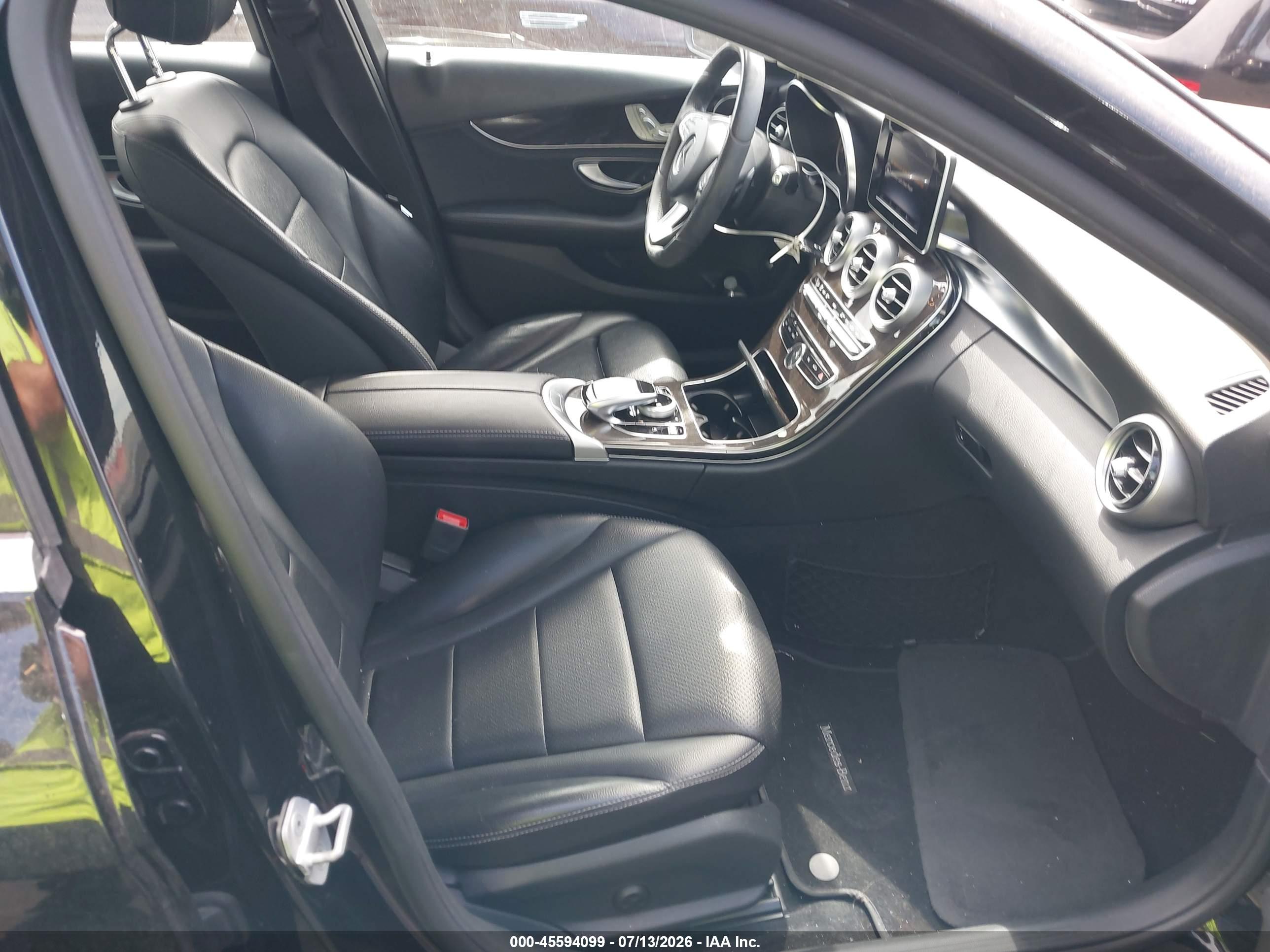 2015 MERCEDES-BENZ C 300 Base