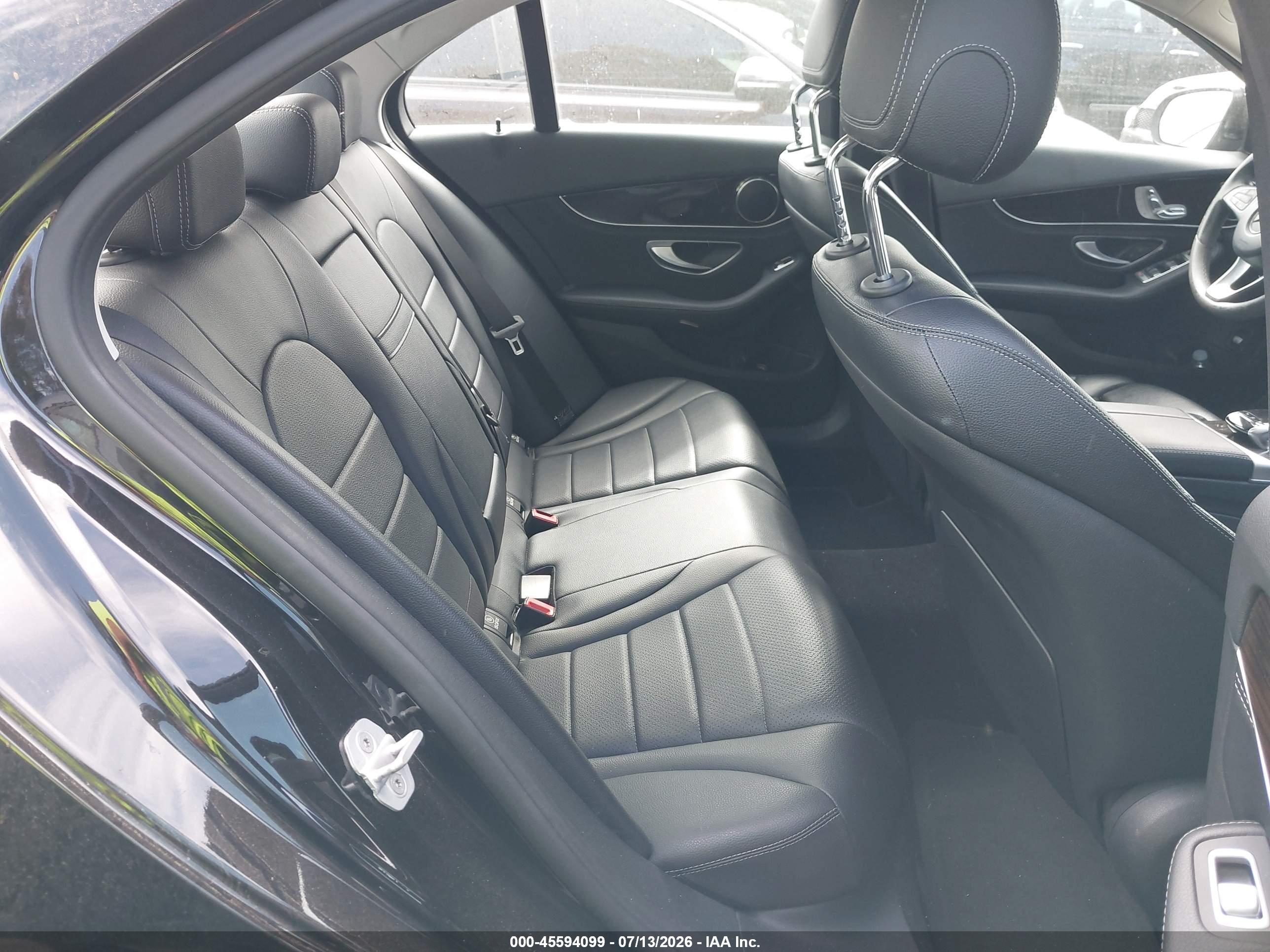 2015 MERCEDES-BENZ C 300 Base