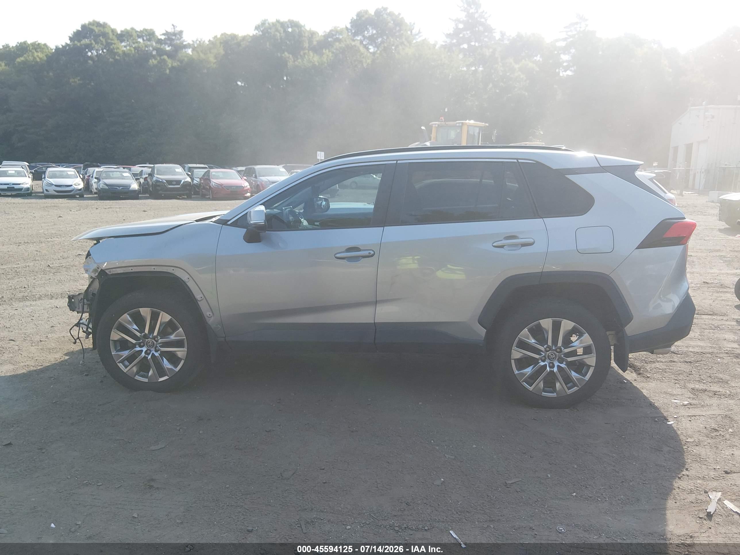 2019 TOYOTA RAV4 XLE PREMIUM