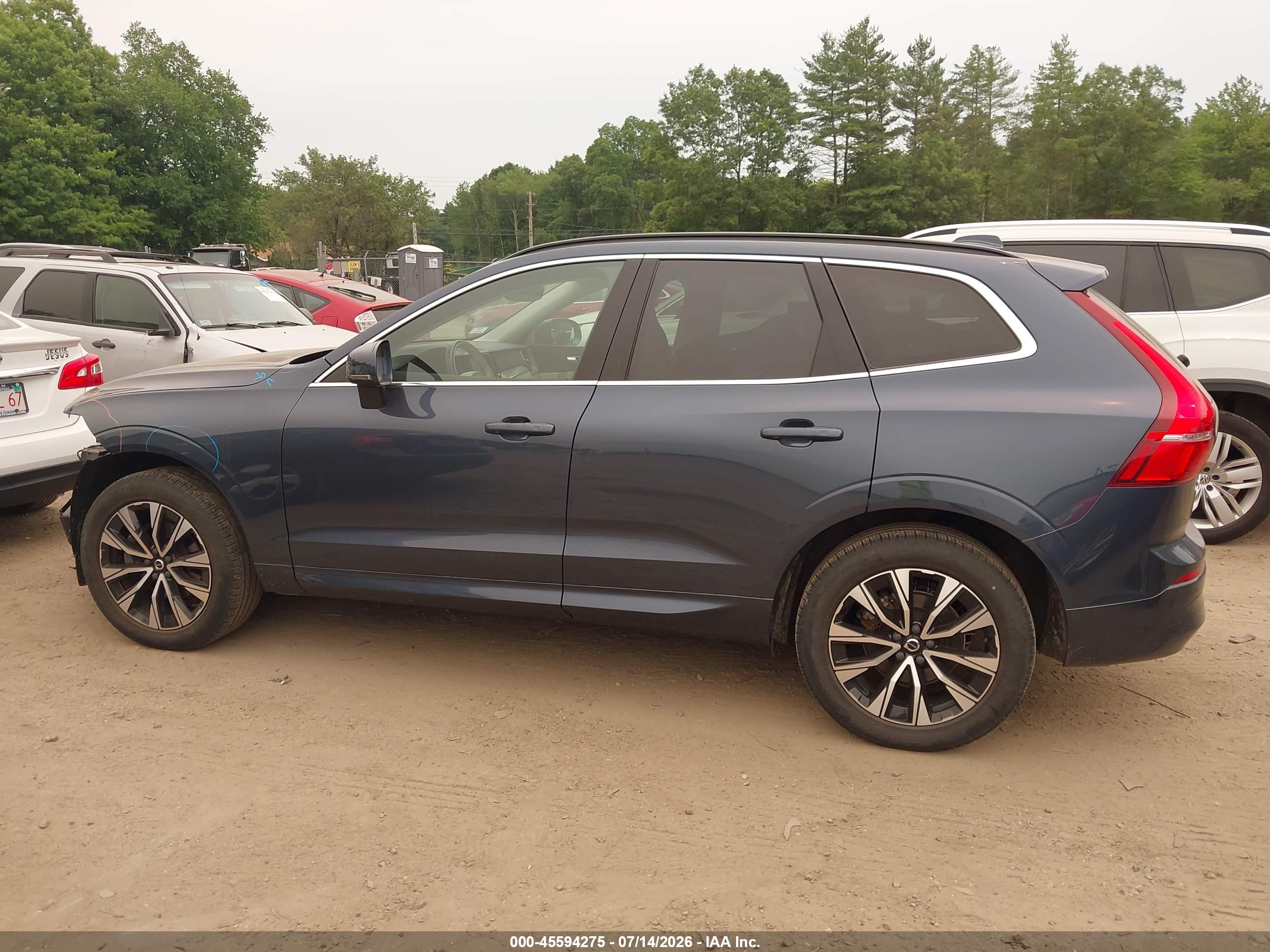 2023 VOLVO XC60 B5 CORE