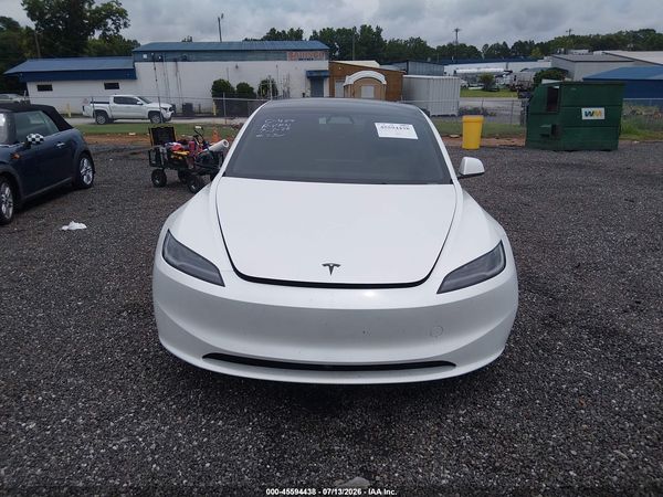 2026 TESLA MODEL 3