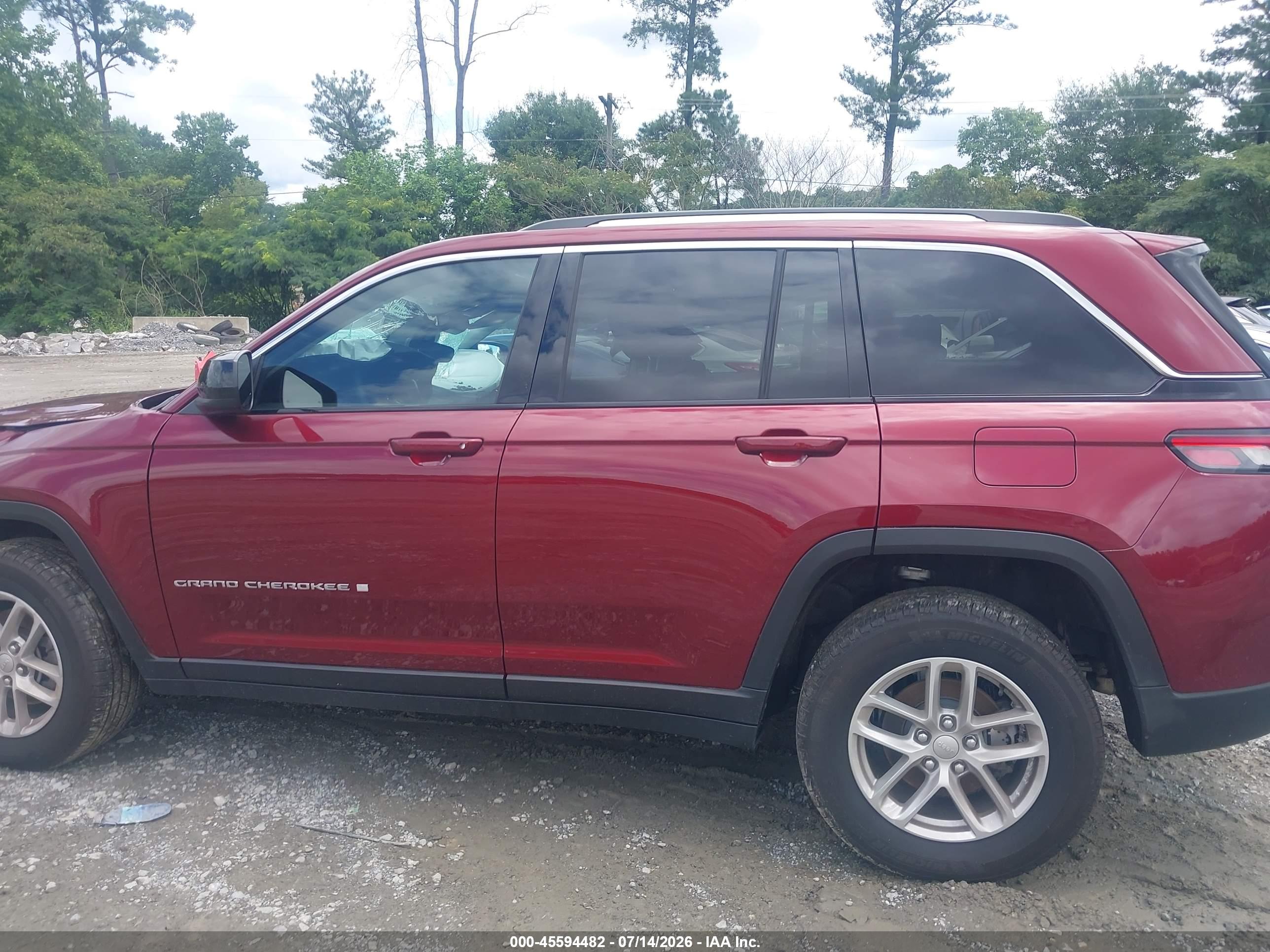 2023 JEEP GRAND CHEROKEE LAREDO 4X4