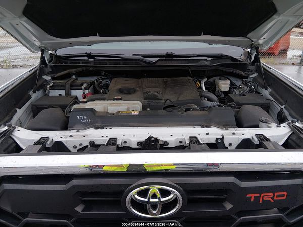 2022 TOYOTA TUNDRA SR5