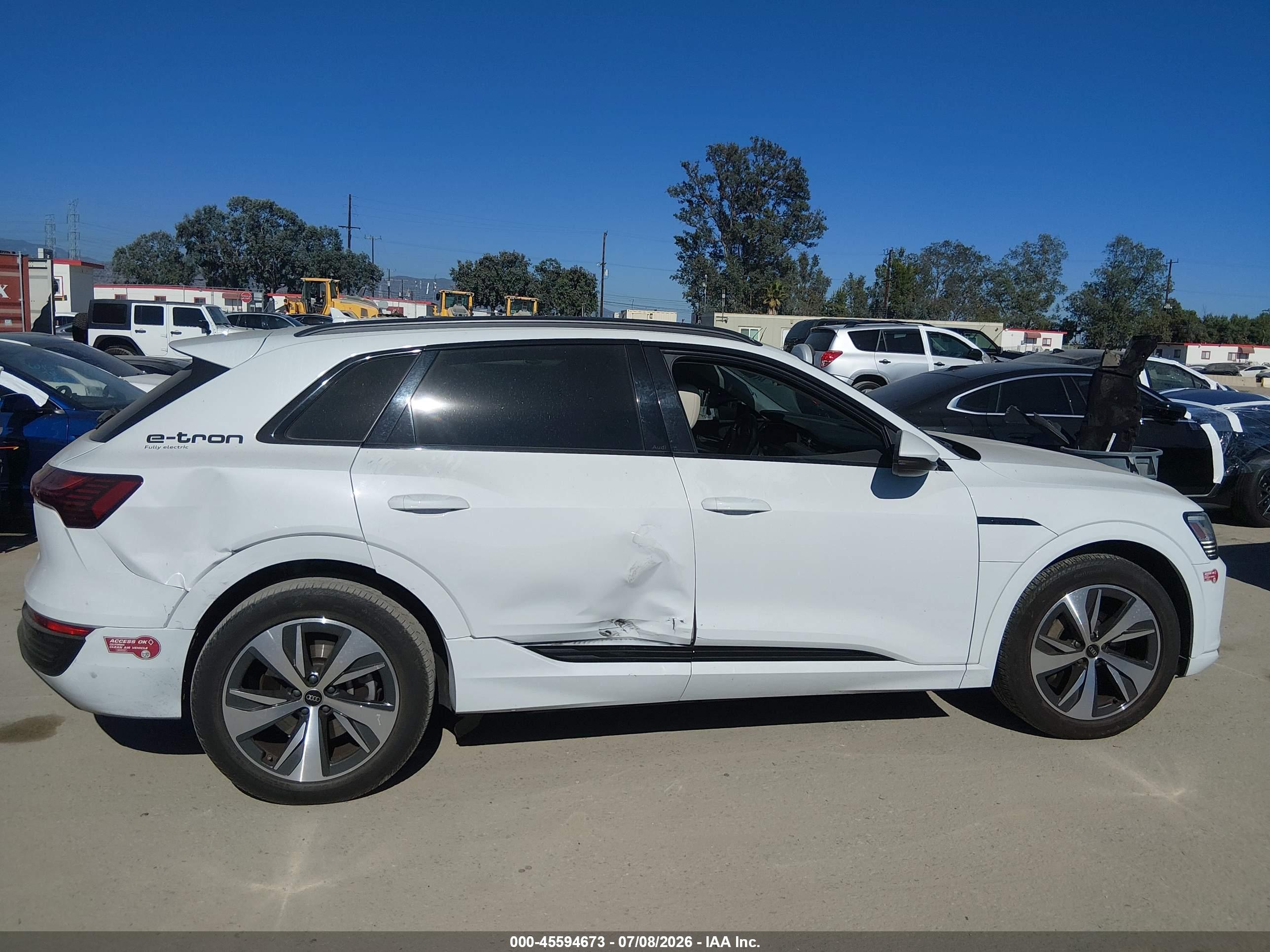 2024 AUDI Q8 E-TRON PREMIUM QUATTRO
