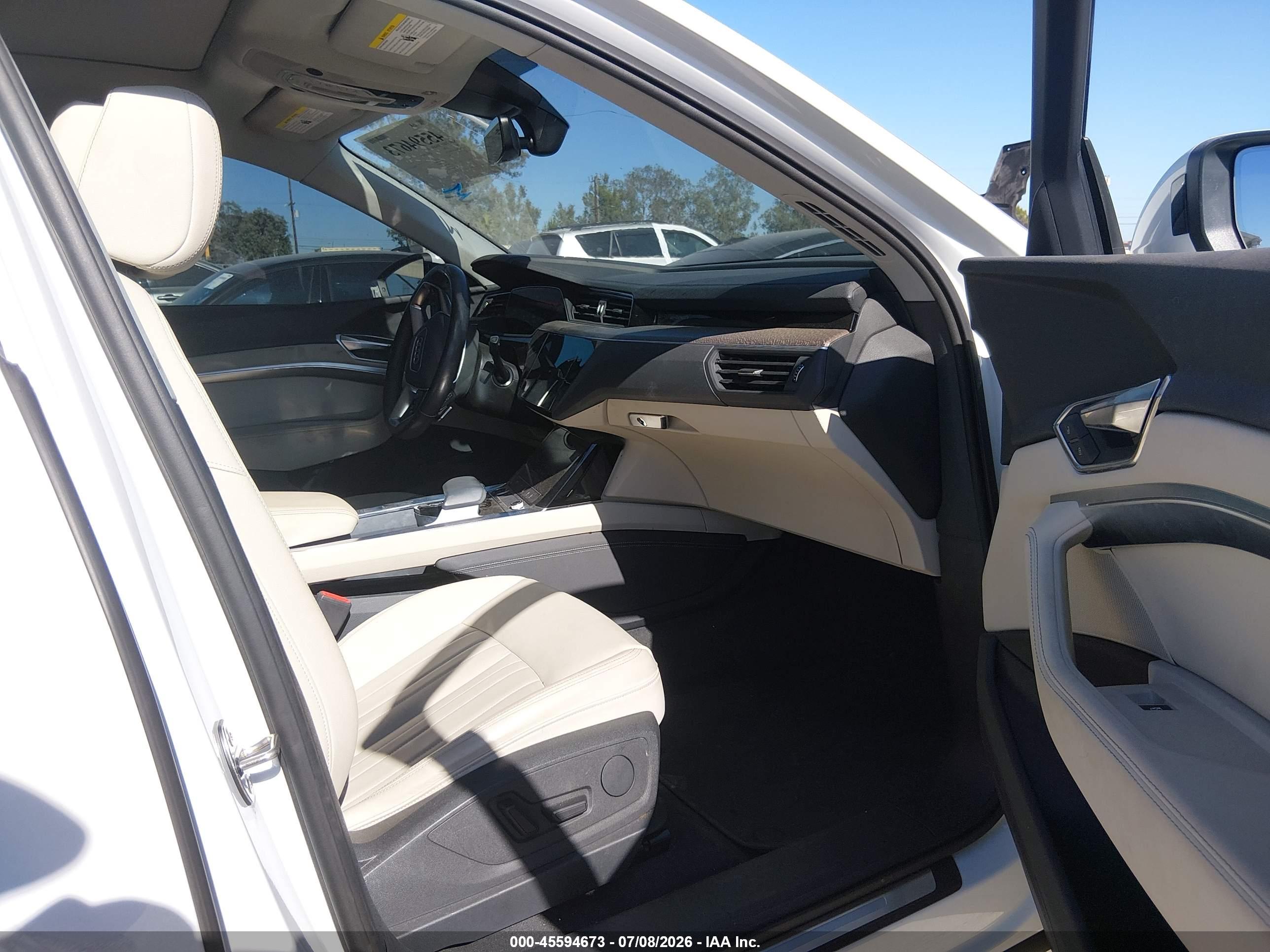 2024 AUDI Q8 E-TRON PREMIUM QUATTRO