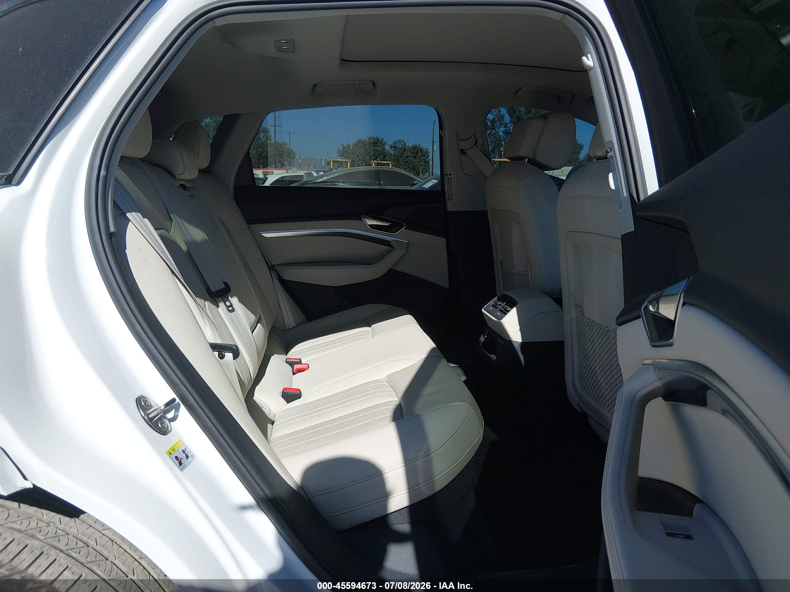 2024 AUDI Q8 E-TRON PREMIUM QUATTRO