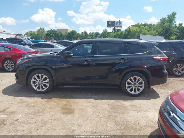 2021 TOYOTA HIGHLANDER LIMITED