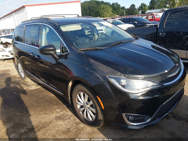 2017 CHRYSLER PACIFICA TOURING-L — I1
