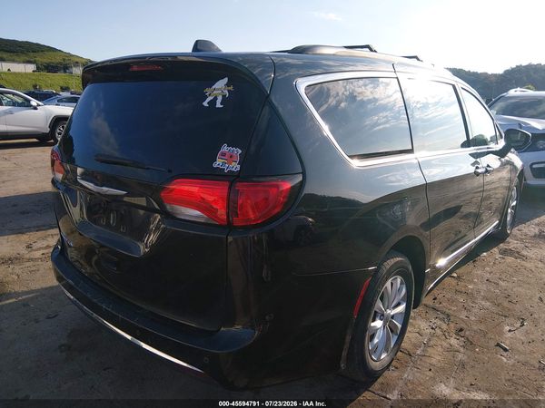 2017 CHRYSLER PACIFICA TOURING-L — I4