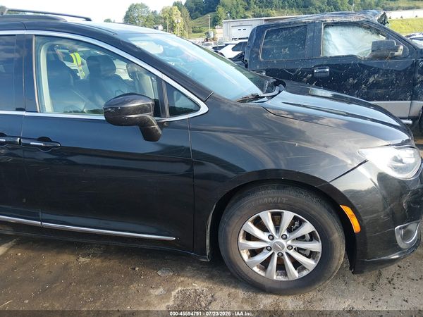 2017 CHRYSLER PACIFICA TOURING-L — I6