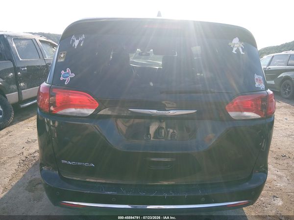 2017 CHRYSLER PACIFICA TOURING-L — I119