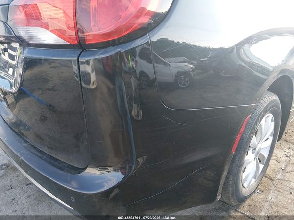 2017 CHRYSLER PACIFICA TOURING-L — I155