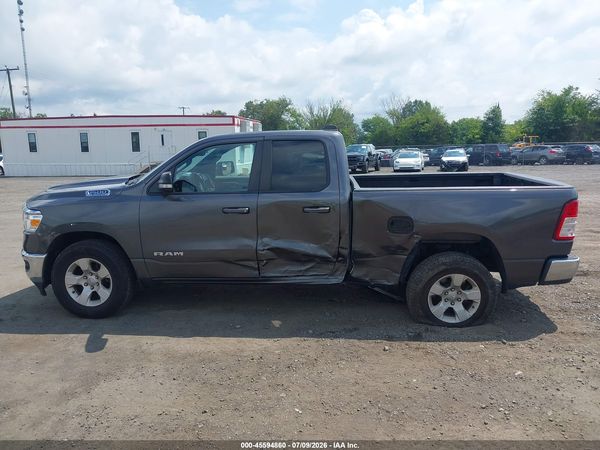 2022 RAM 1500 BIG HORN  4X4 6'4 BOX