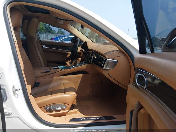 2012 PORSCHE PANAMERA 4S