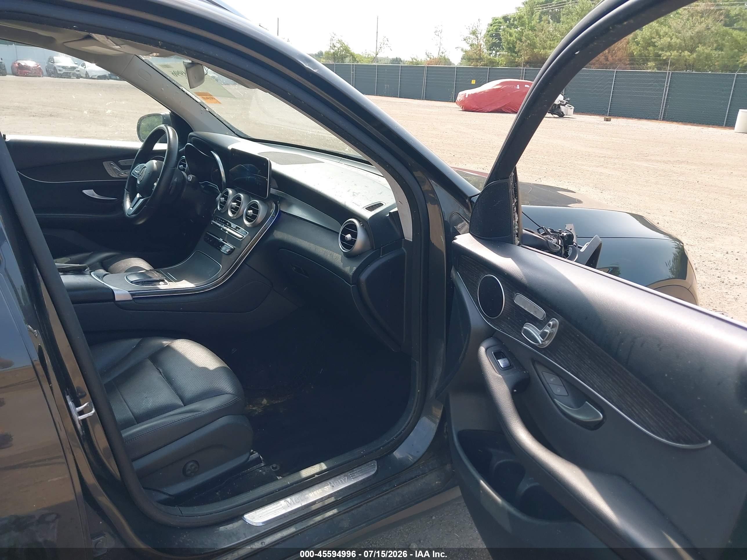 2020 MERCEDES-BENZ GLC 300 4MATIC