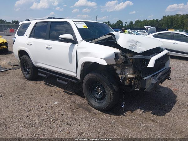 2022 TOYOTA 4RUNNER SR5 PREMIUM