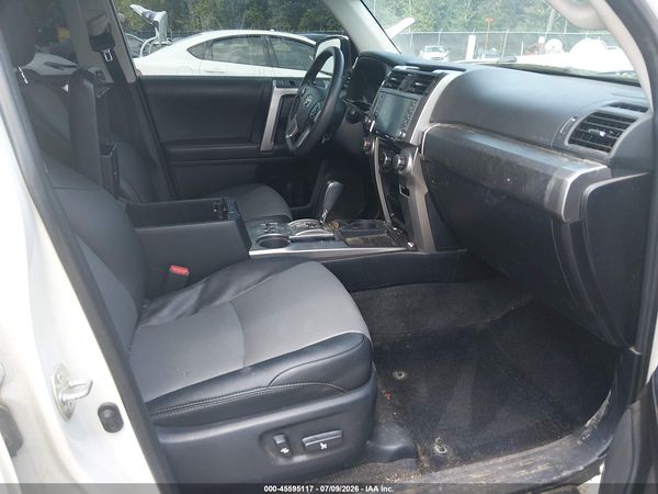 2022 TOYOTA 4RUNNER SR5 PREMIUM