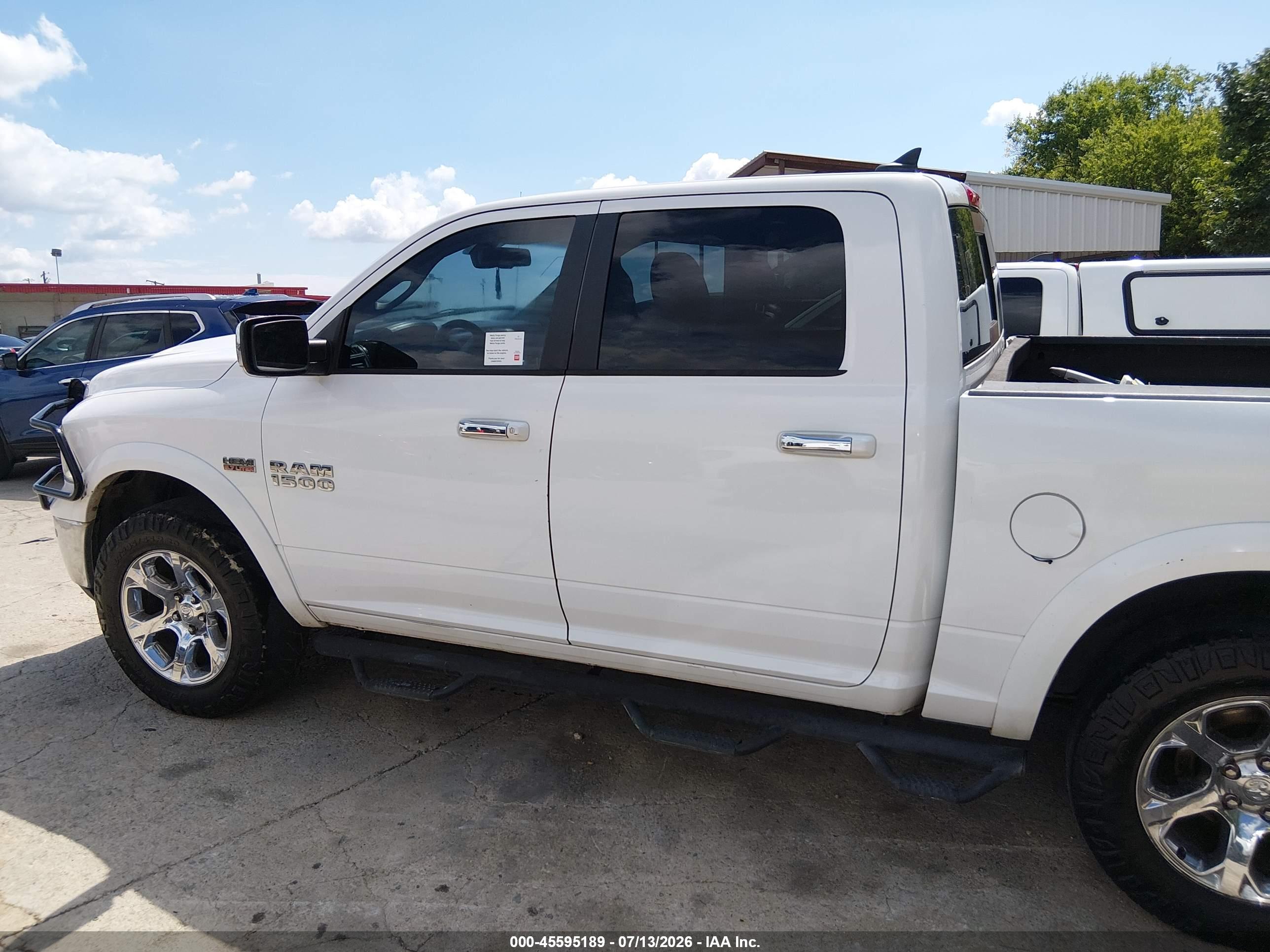 2017 RAM 1500 LARAMIE  4X4 5'7 BOX
