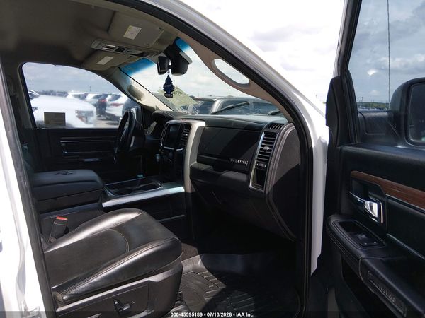 2017 RAM 1500 LARAMIE  4X4 5'7 BOX