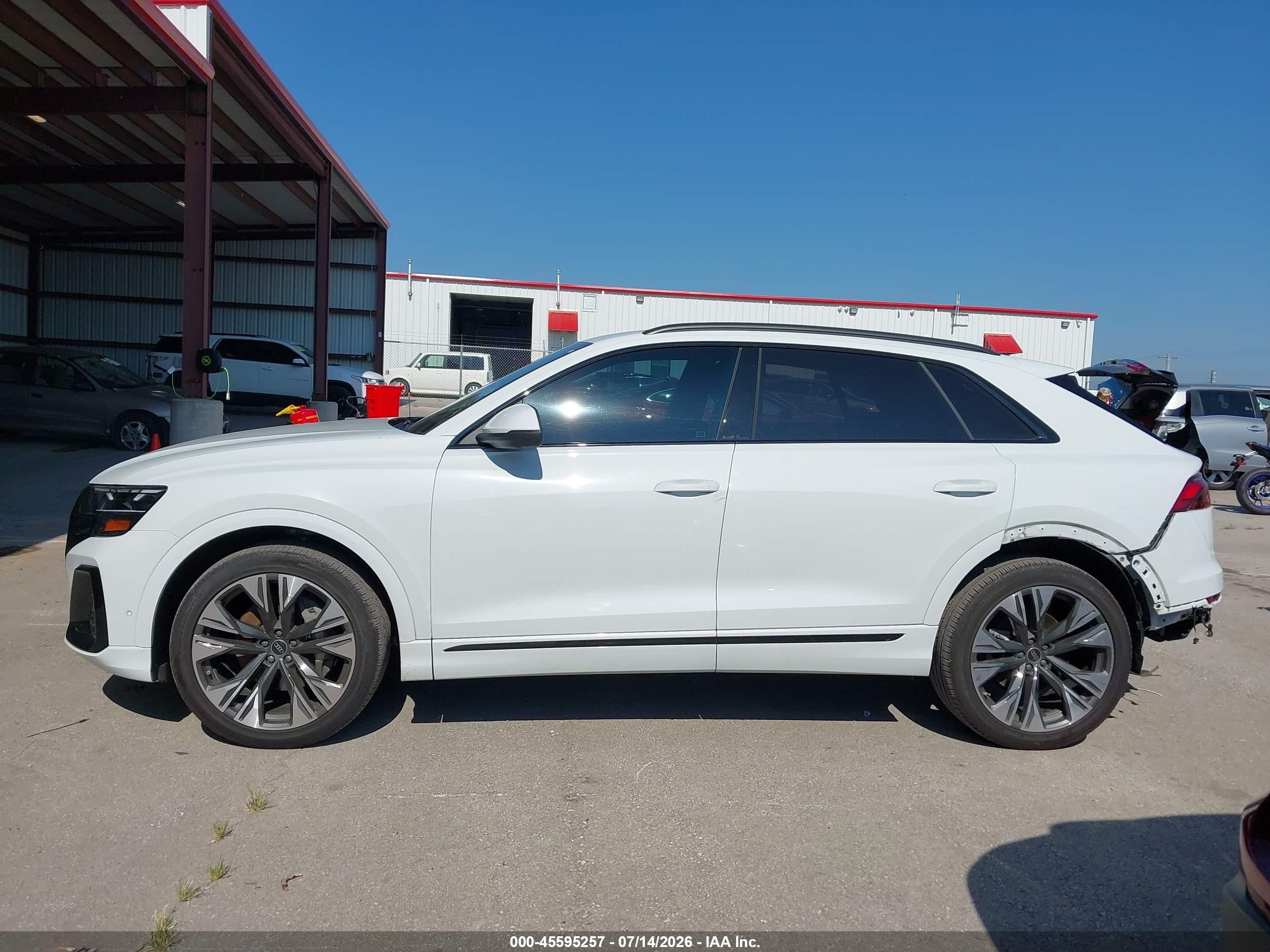 2024 AUDI Q8