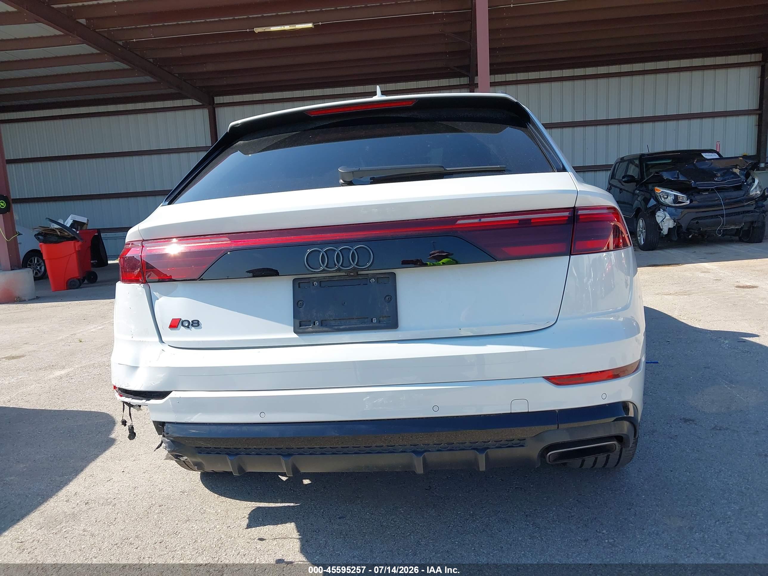 2024 AUDI Q8