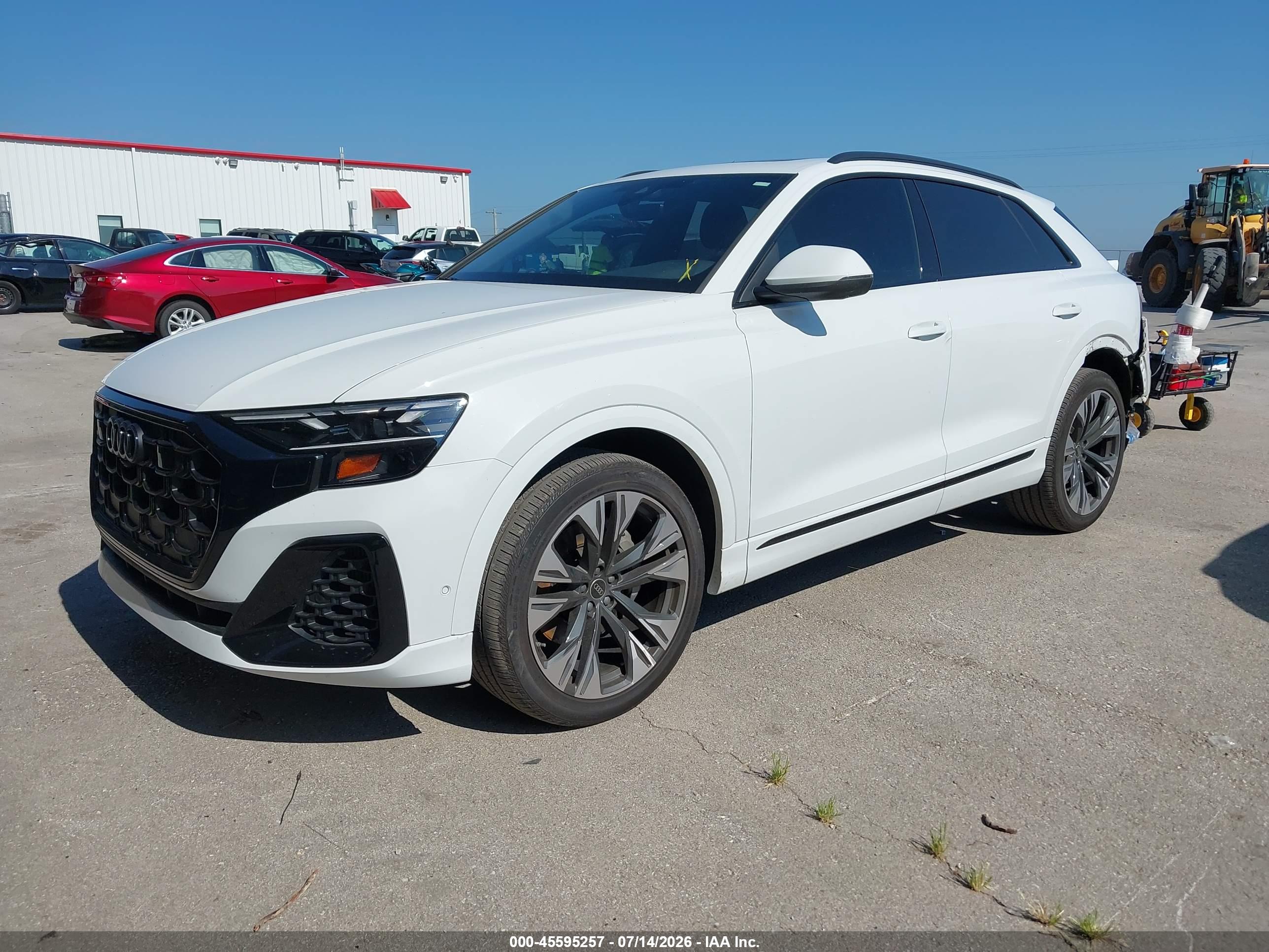 2024 AUDI Q8