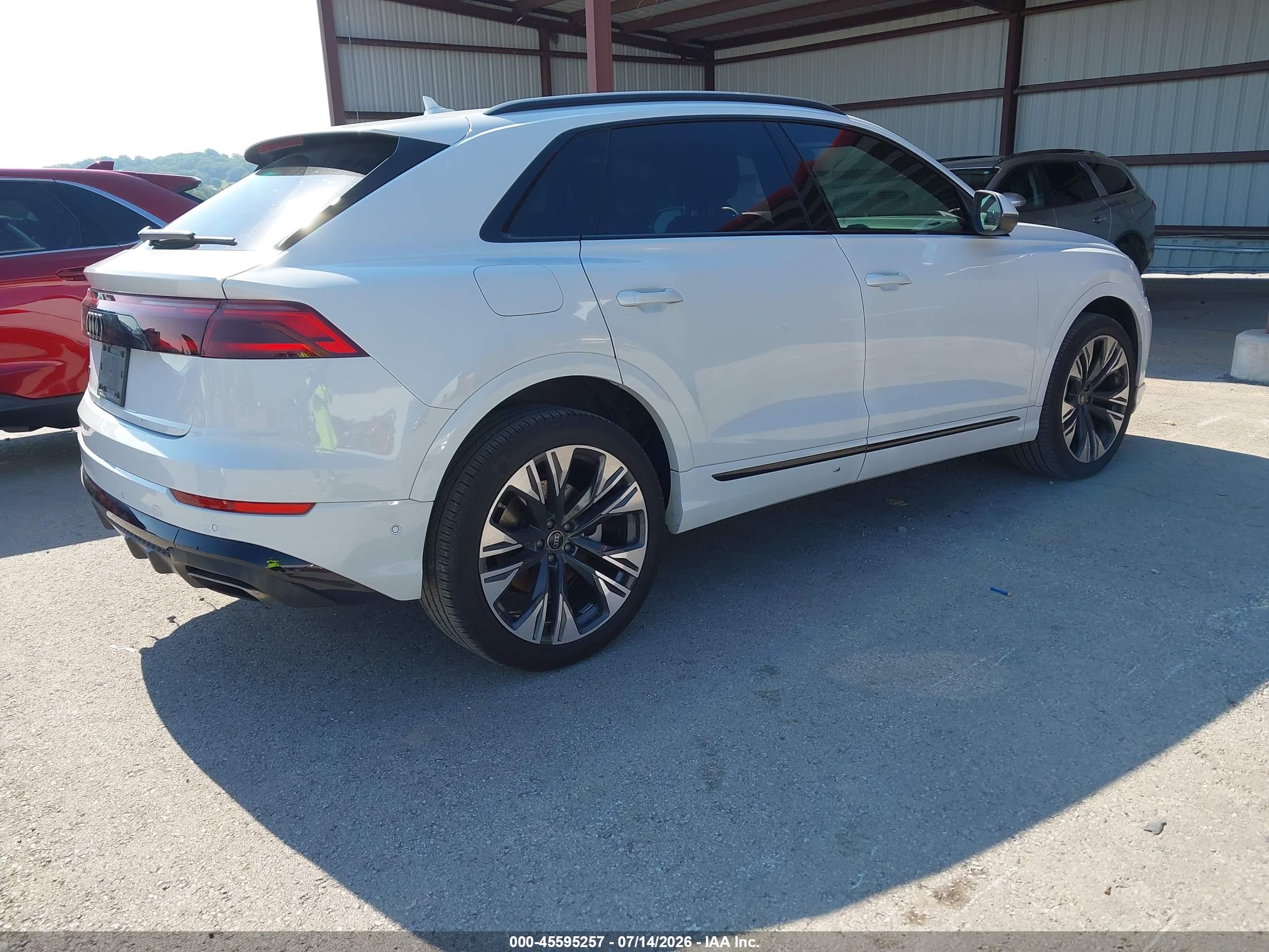 2024 AUDI Q8