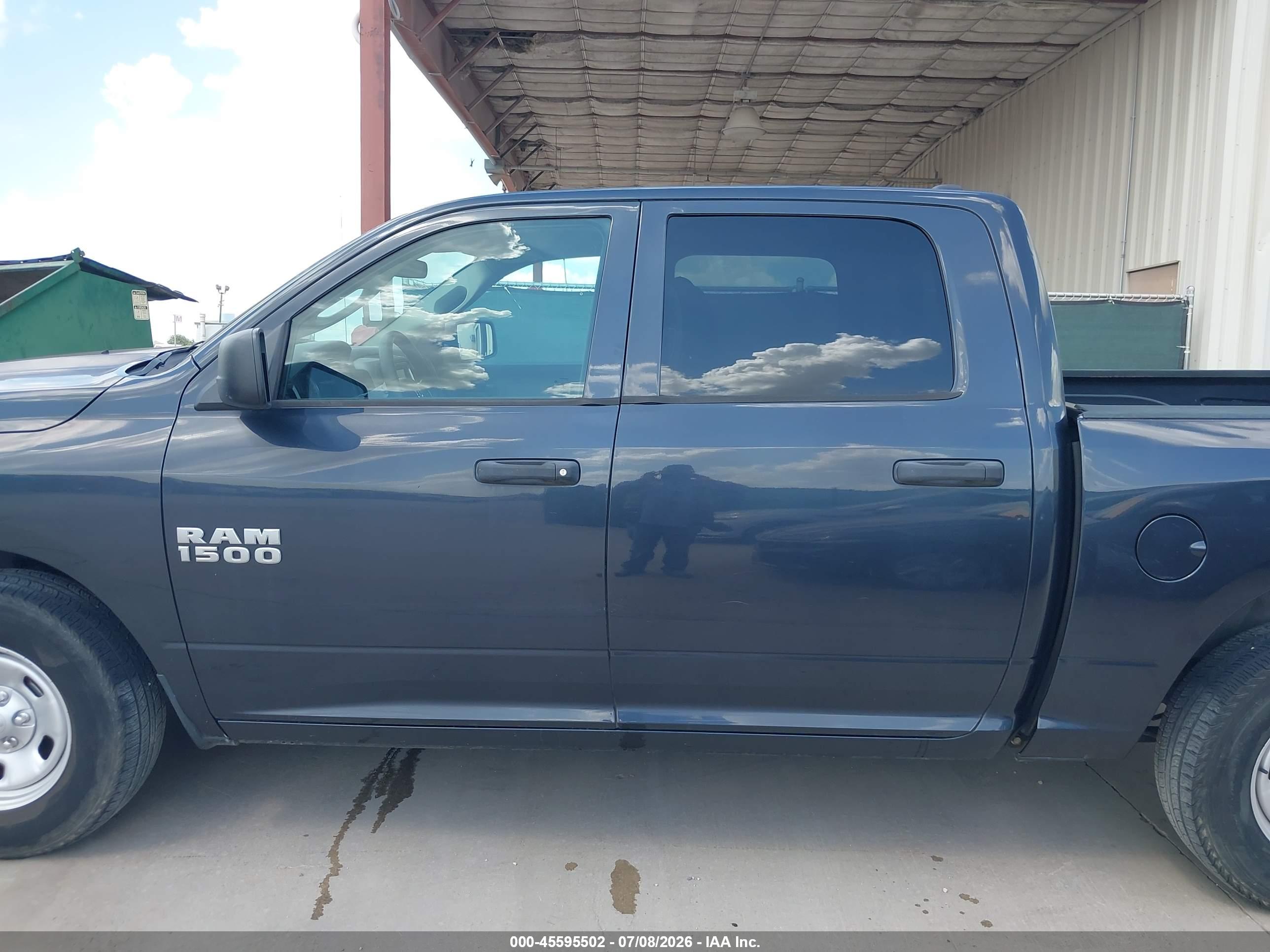 2017 RAM 1500 TRADESMAN  4X2 5'7 BOX