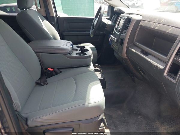 2017 RAM 1500 TRADESMAN  4X2 5'7 BOX