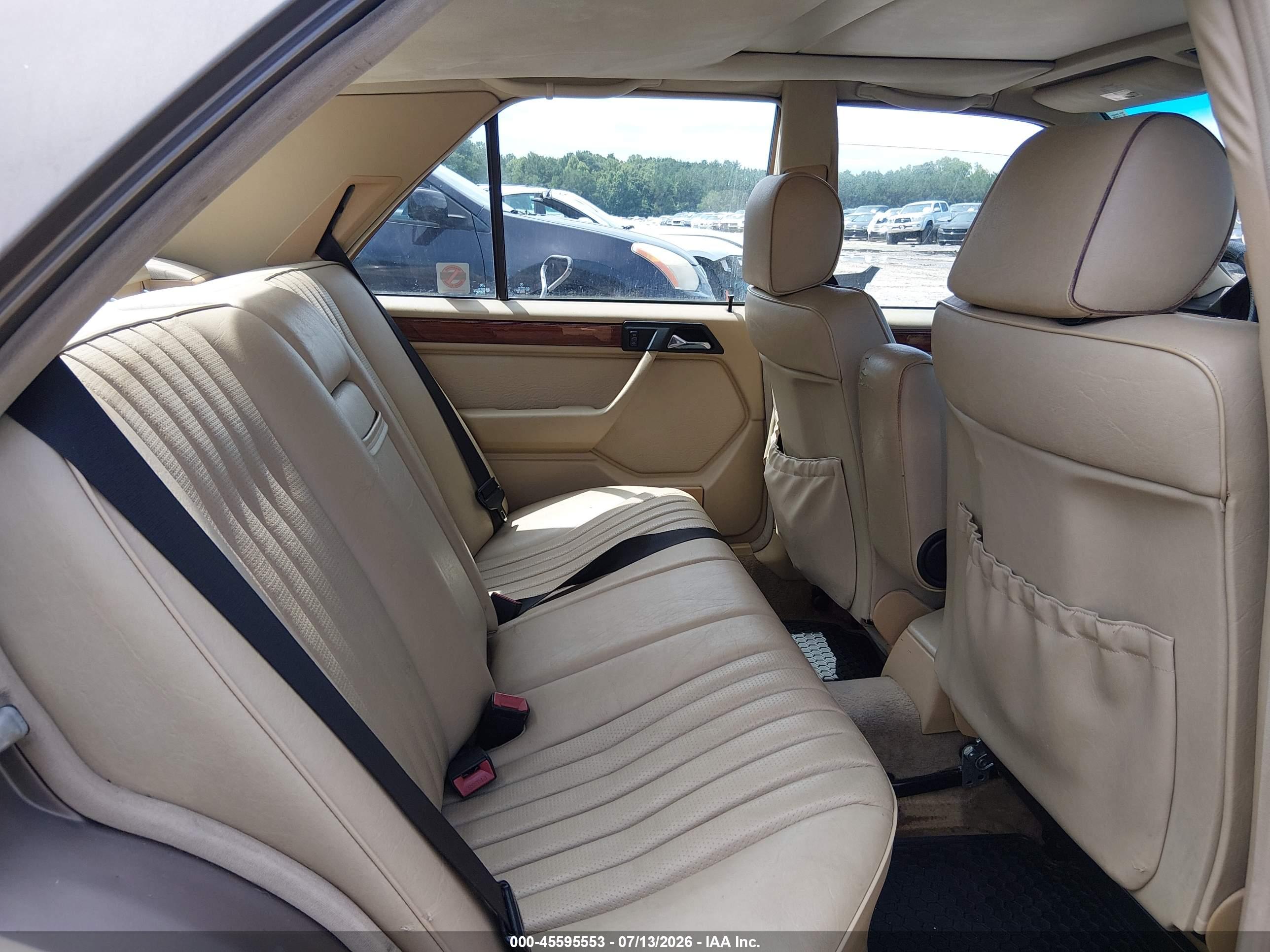 1992 MERCEDES-BENZ 300 300D 2.5