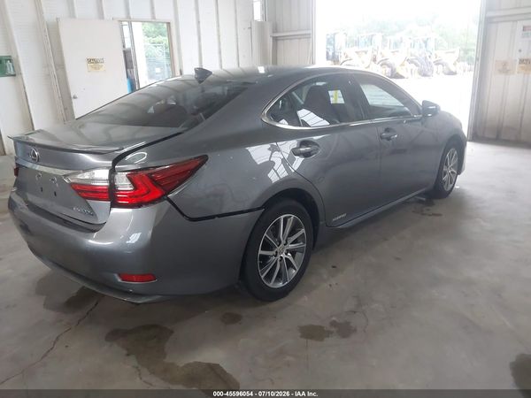 2017 LEXUS ES 300H