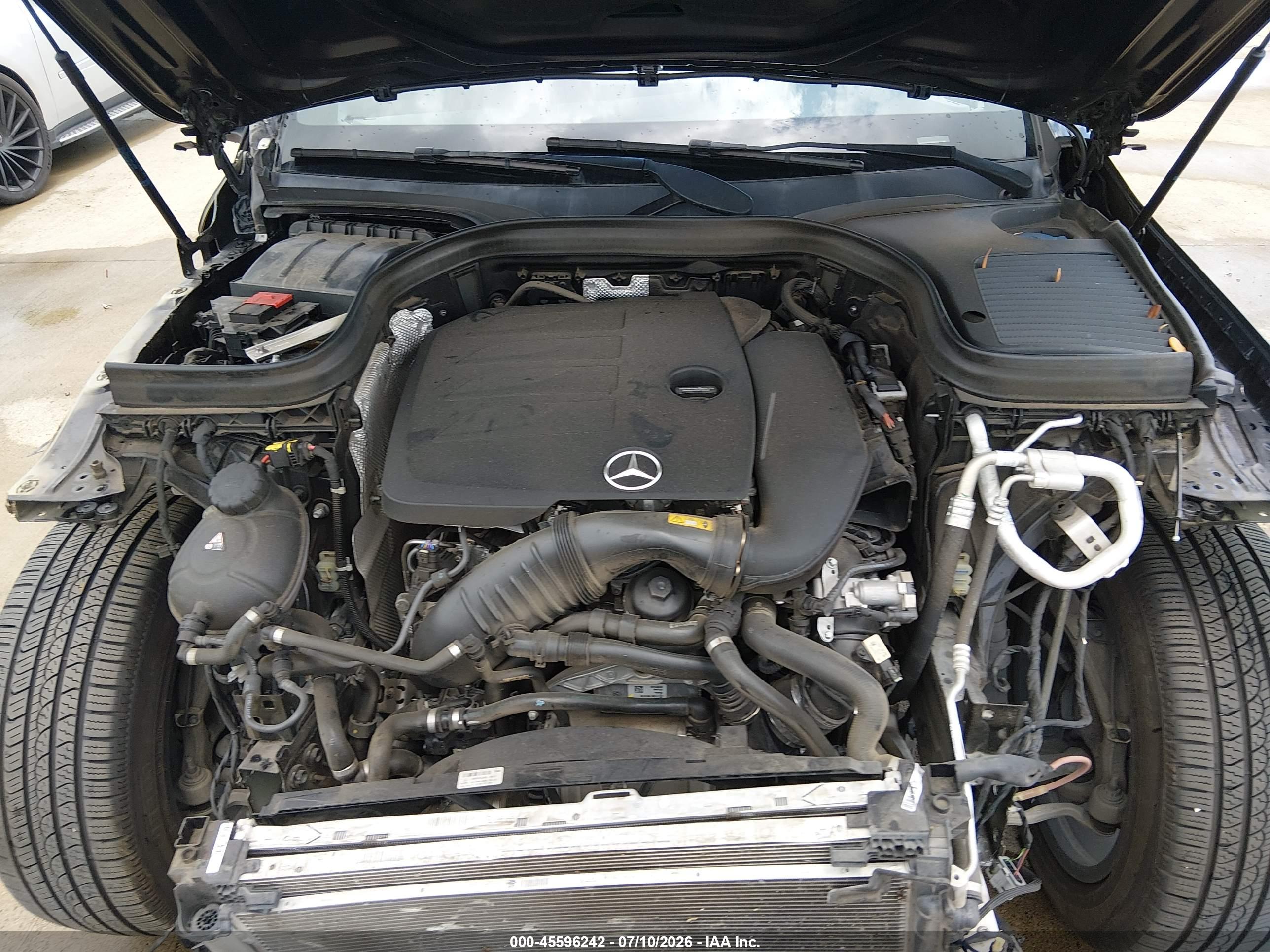 2021 MERCEDES-BENZ GLC 300 SUV
