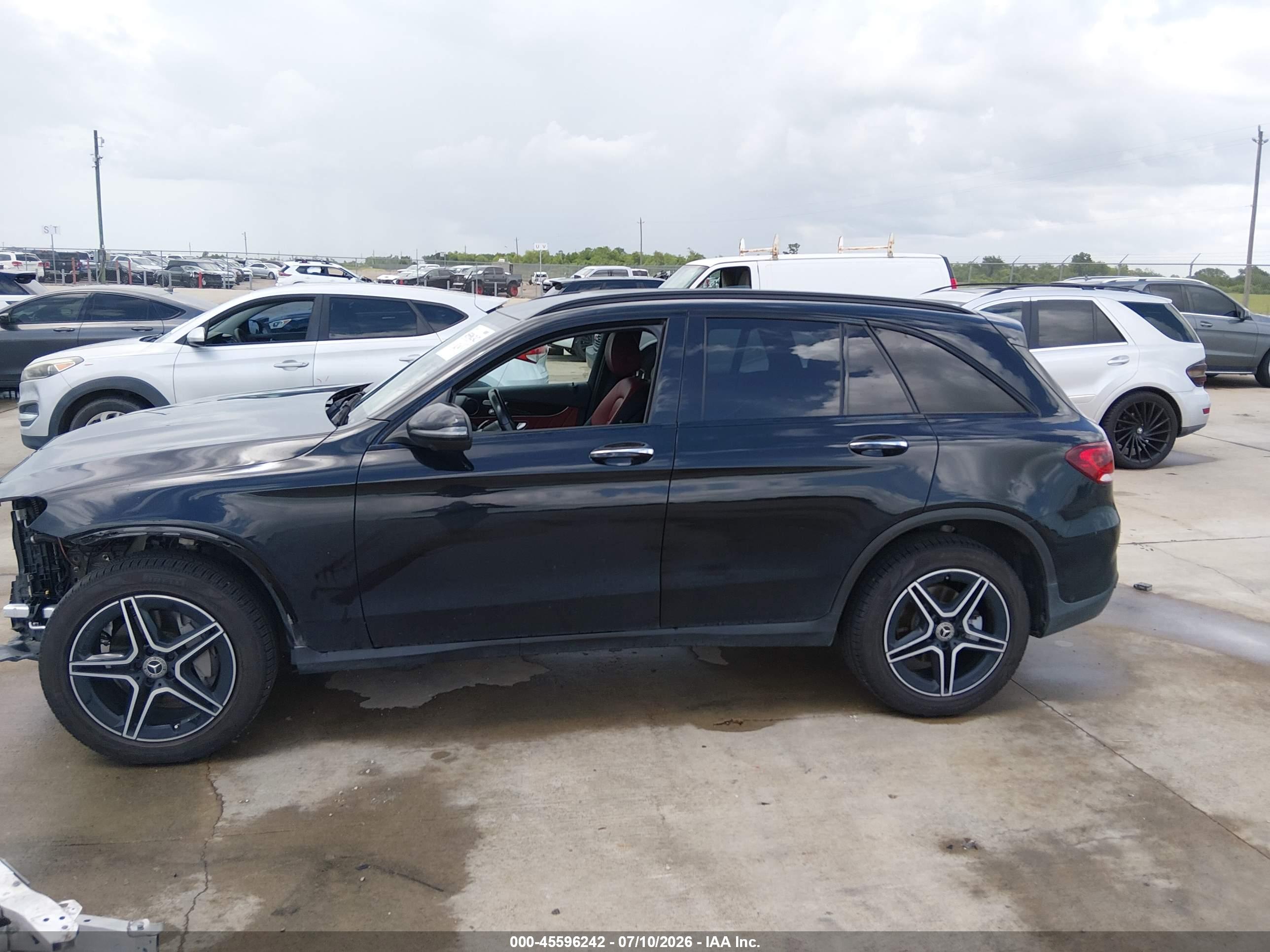 2021 MERCEDES-BENZ GLC 300 SUV