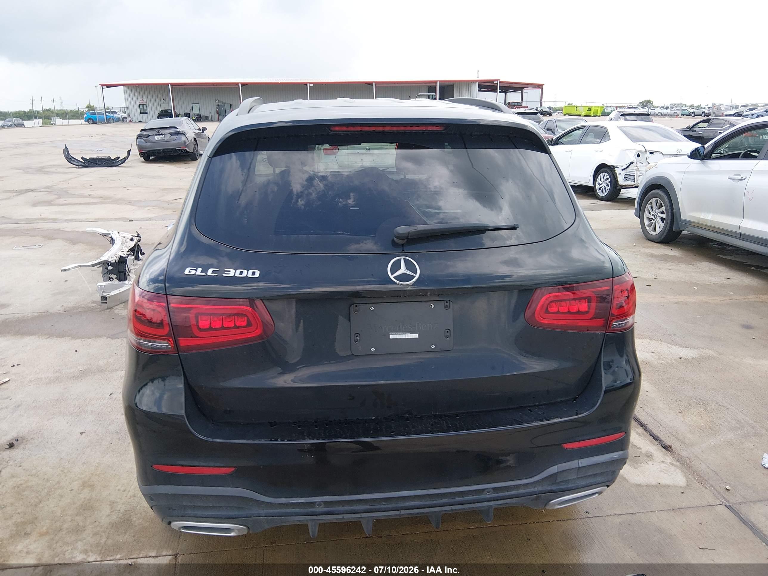 2021 MERCEDES-BENZ GLC 300 SUV