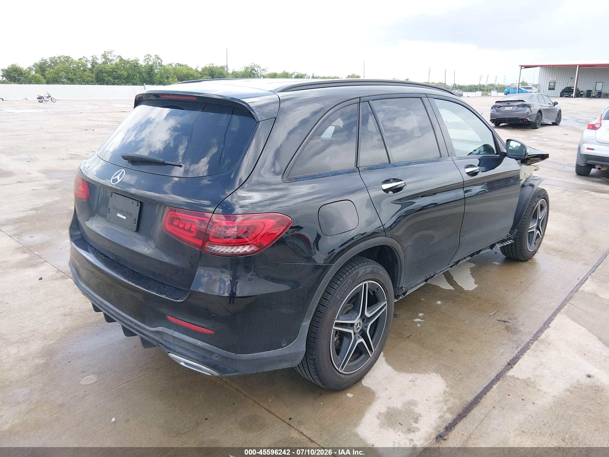 2021 MERCEDES-BENZ GLC 300 SUV