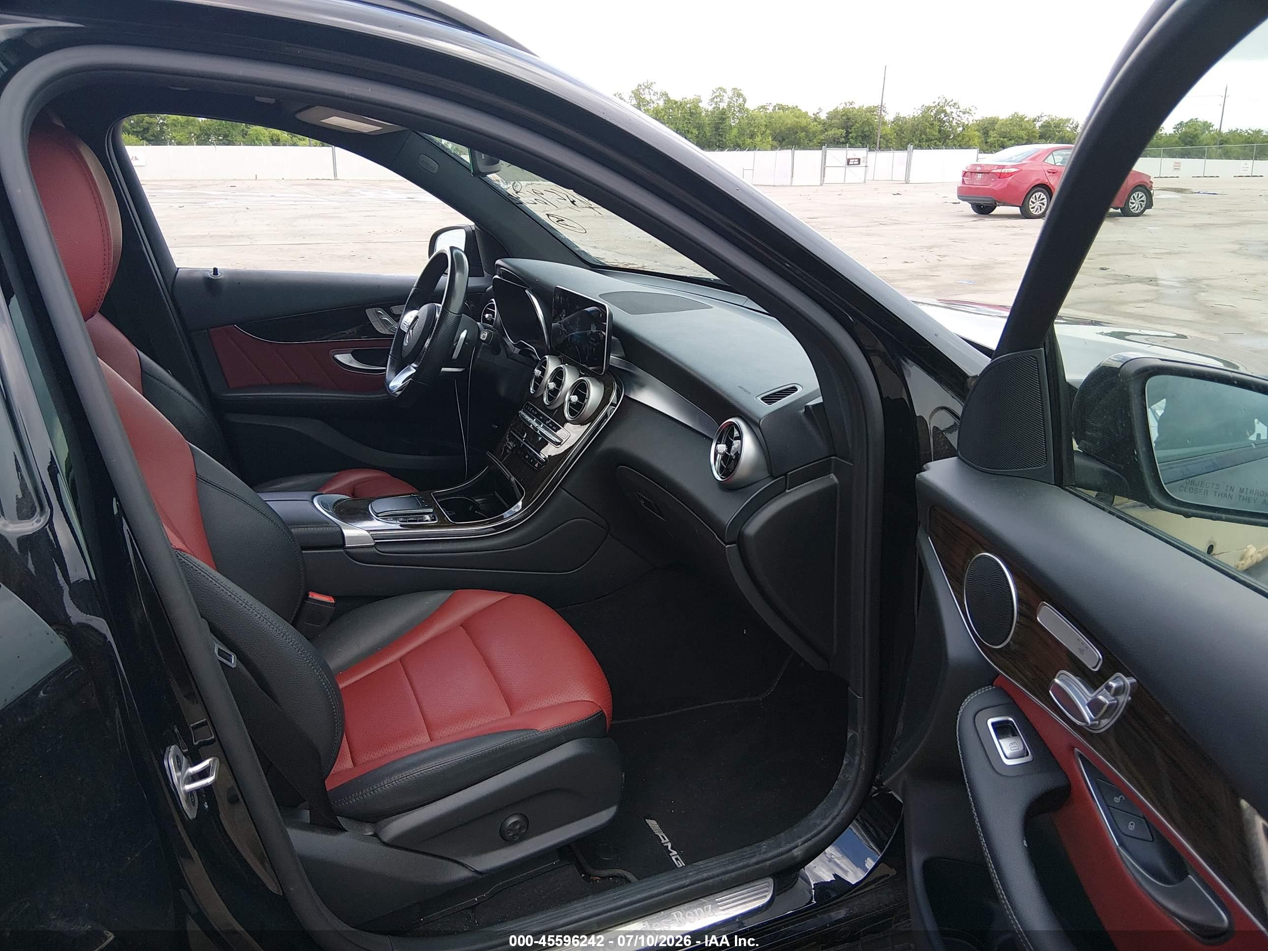 2021 MERCEDES-BENZ GLC 300 SUV