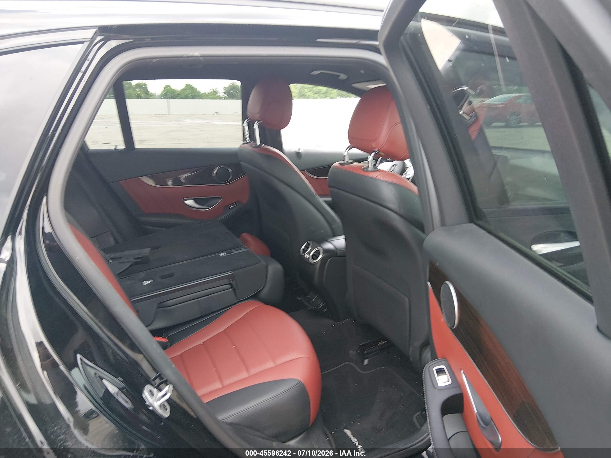 2021 MERCEDES-BENZ GLC 300 SUV