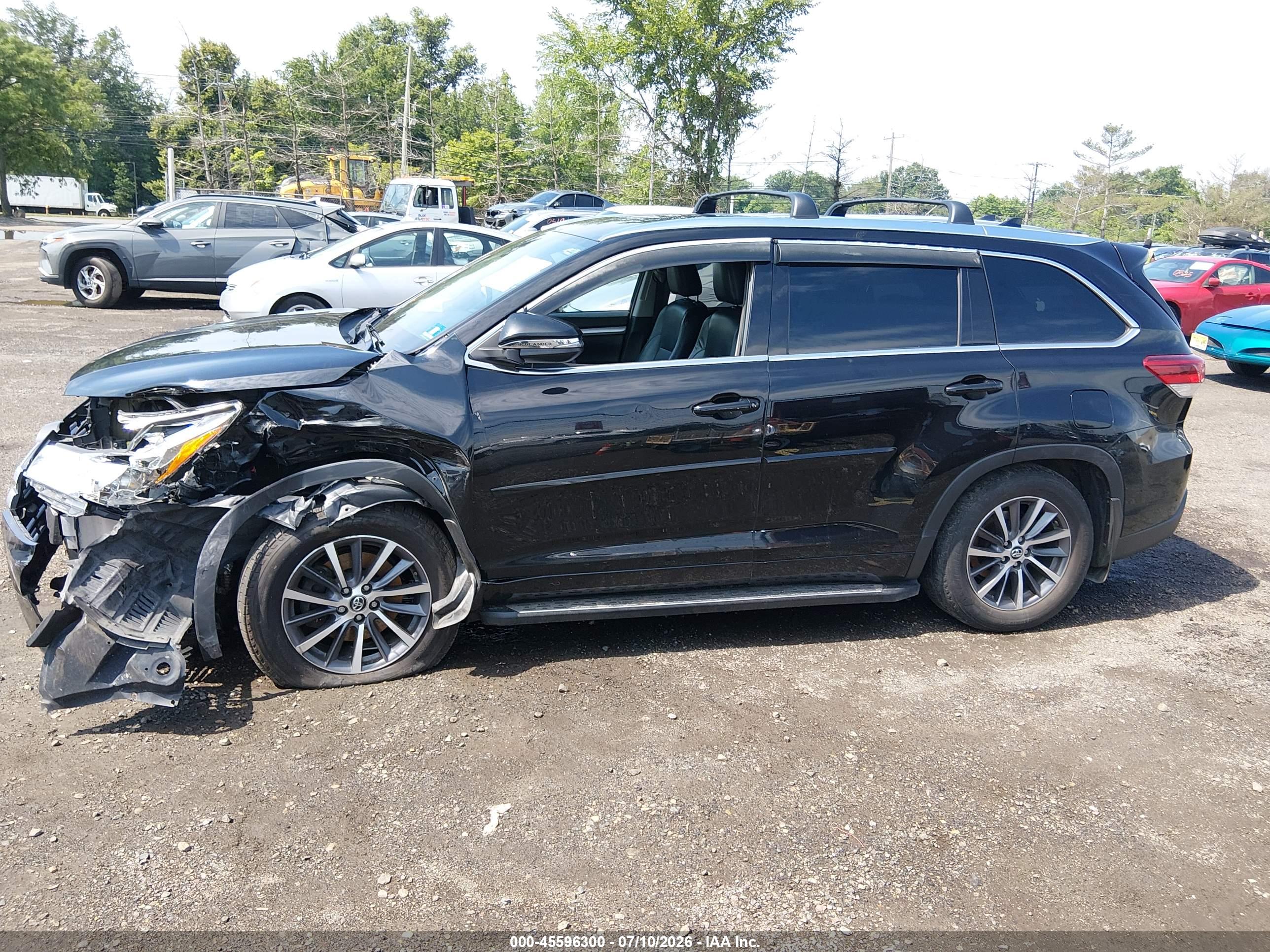 2018 TOYOTA HIGHLANDER XLE