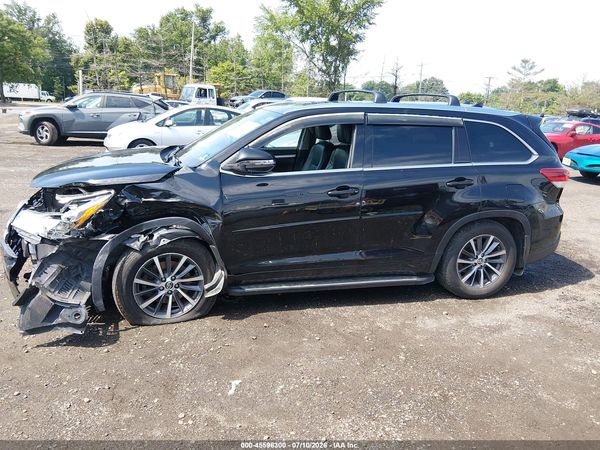 2018 TOYOTA HIGHLANDER XLE