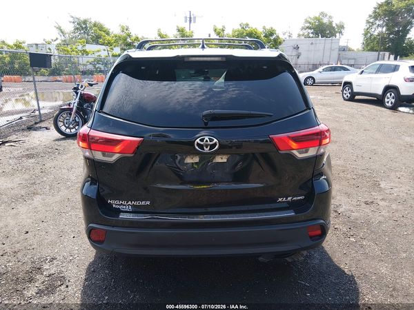 2018 TOYOTA HIGHLANDER XLE