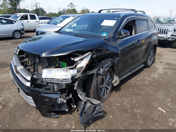 2018 TOYOTA HIGHLANDER XLE