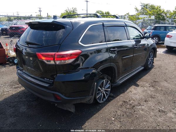 2018 TOYOTA HIGHLANDER XLE