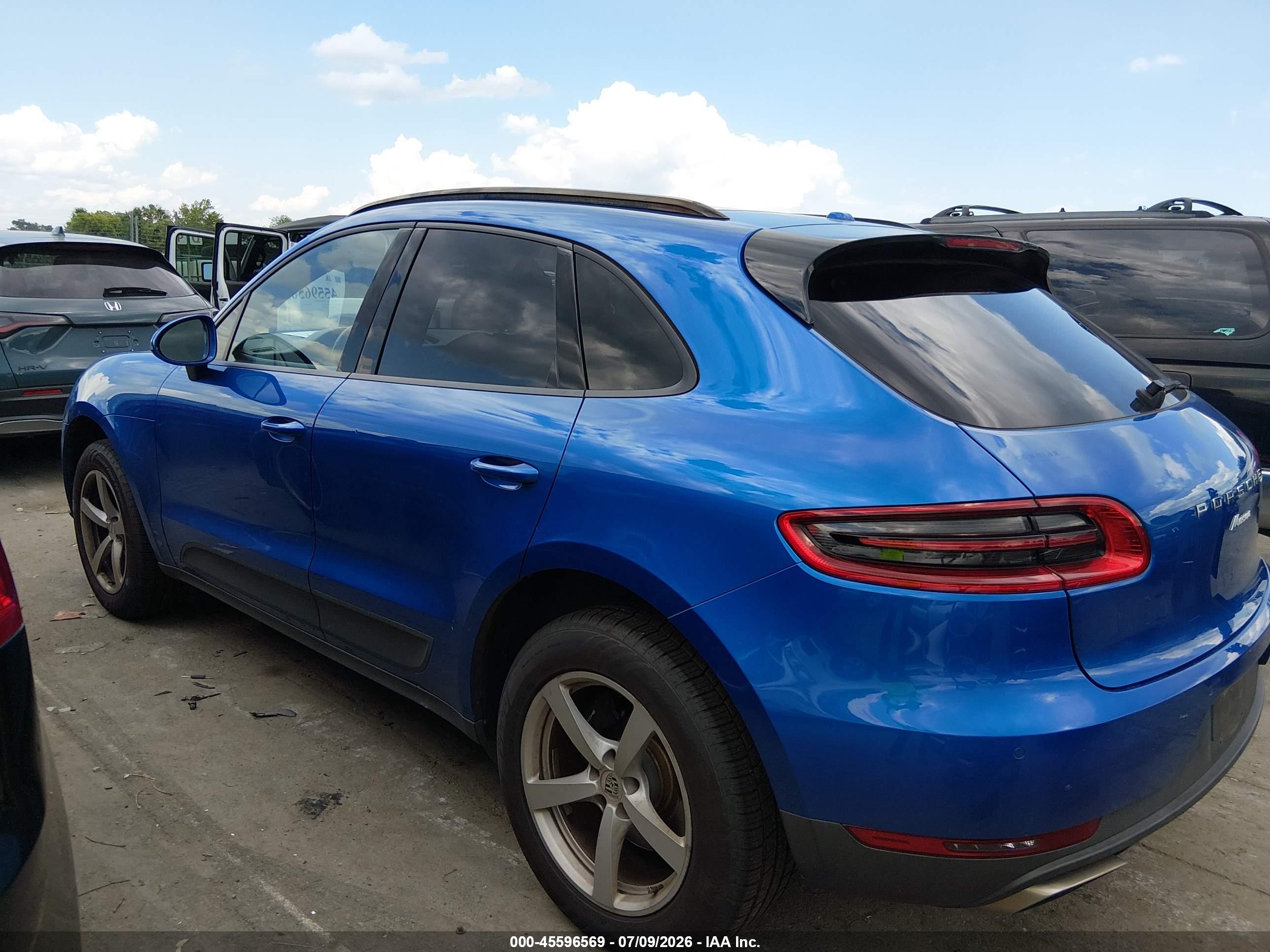 2017 PORSCHE MACAN