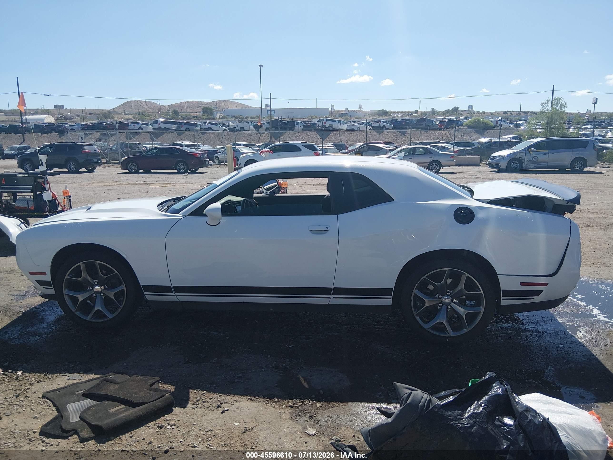2016 DODGE CHALLENGER SXT