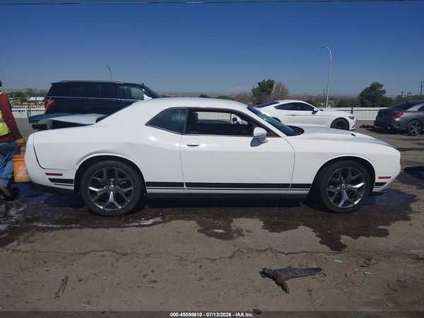 2016 DODGE CHALLENGER SXT