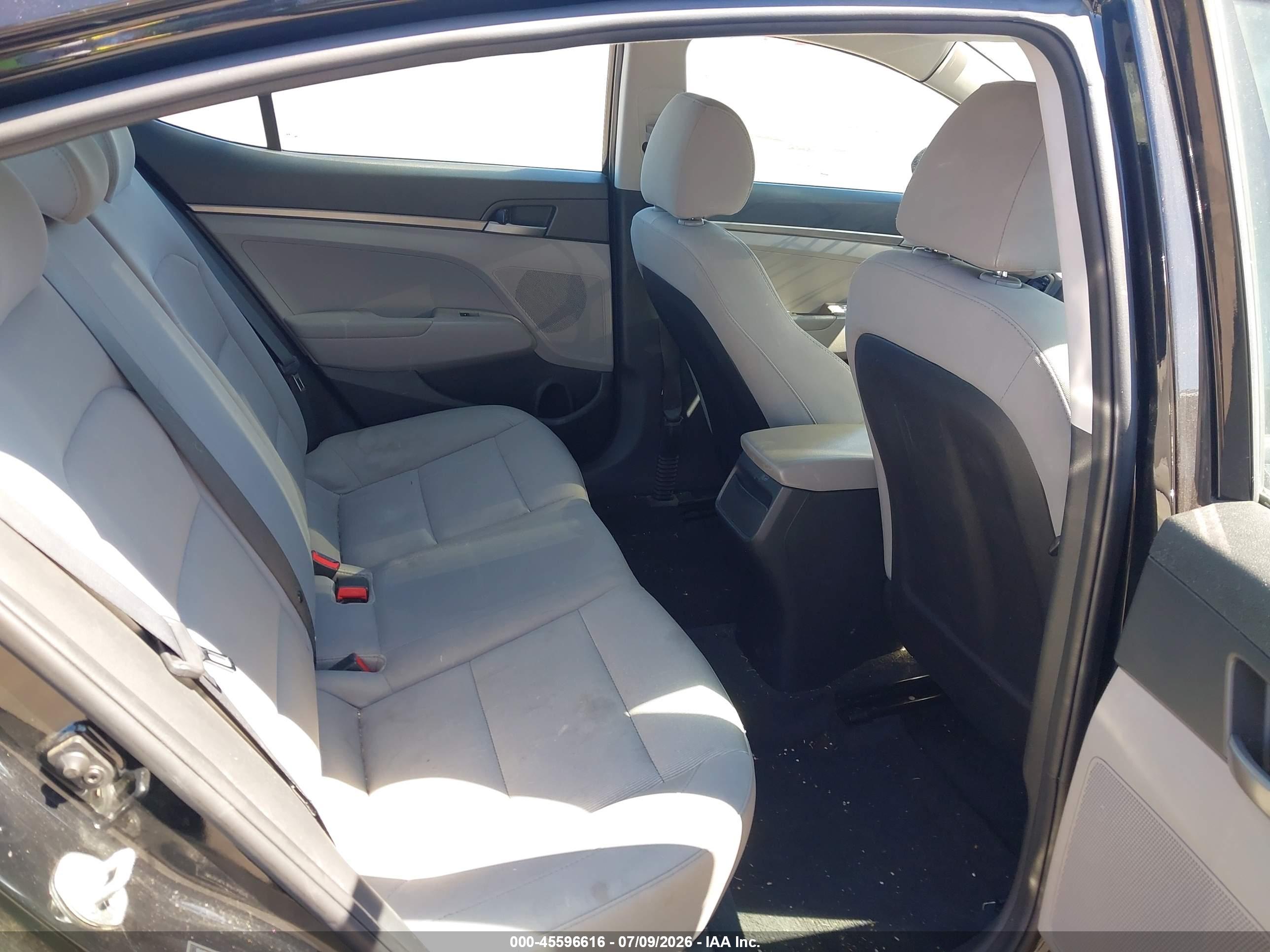 2017 HYUNDAI ELANTRA SE Base
