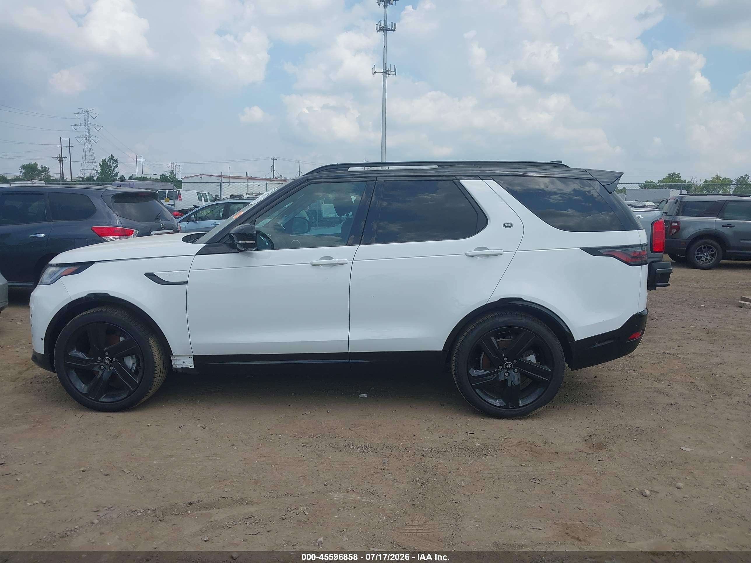 2024 LAND ROVER DISCOVERY P300 DYNAMIC SE