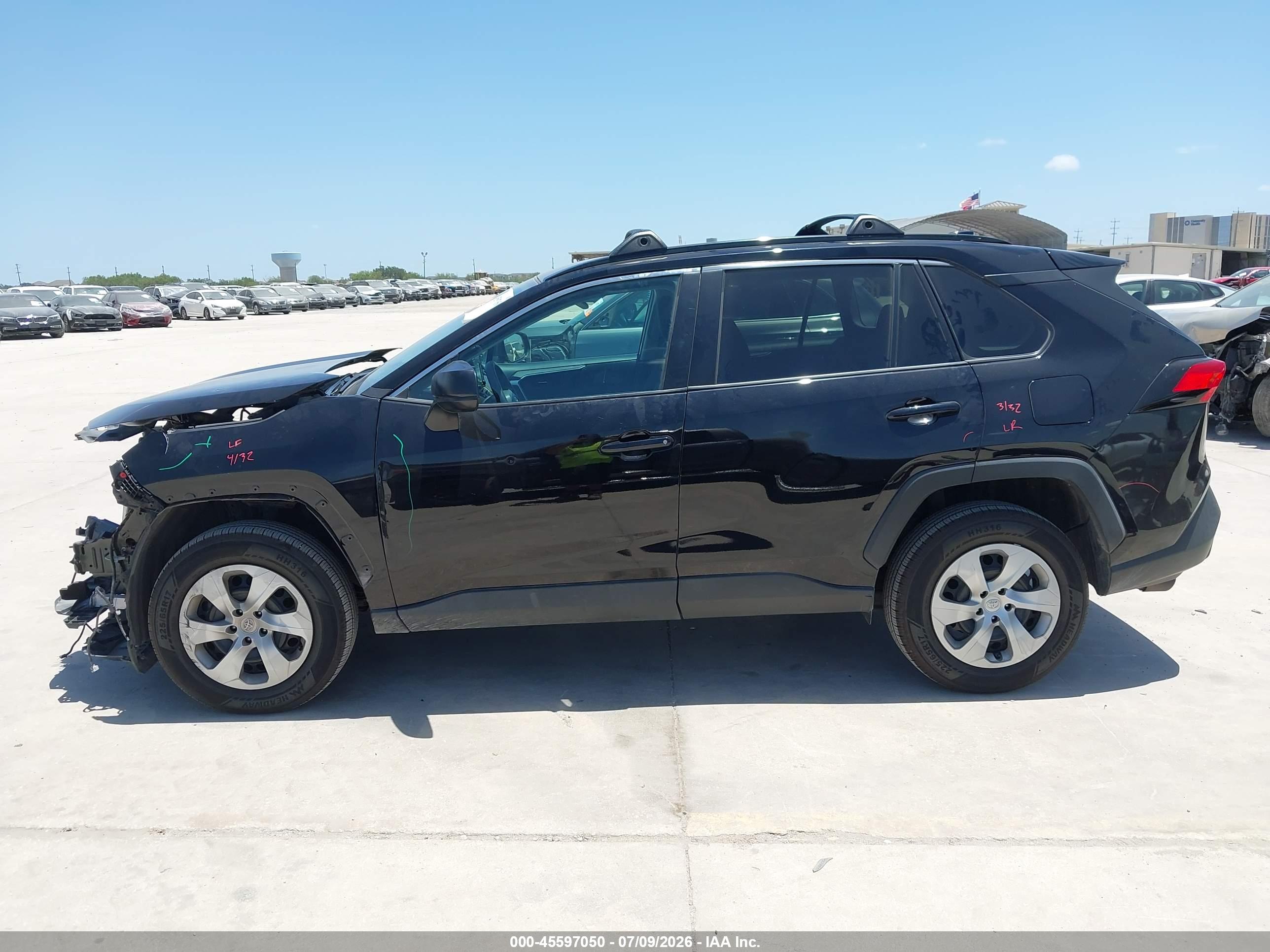 2021 TOYOTA RAV4 LE