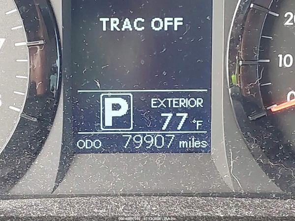 2015 TOYOTA SIENNA — I118