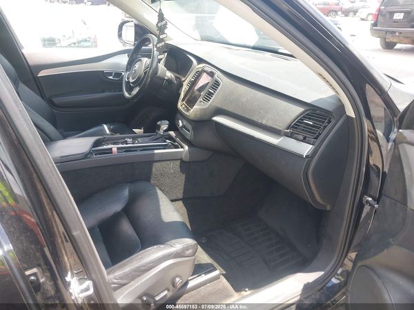 2016 VOLVO XC90 T5 MOMENTUM
